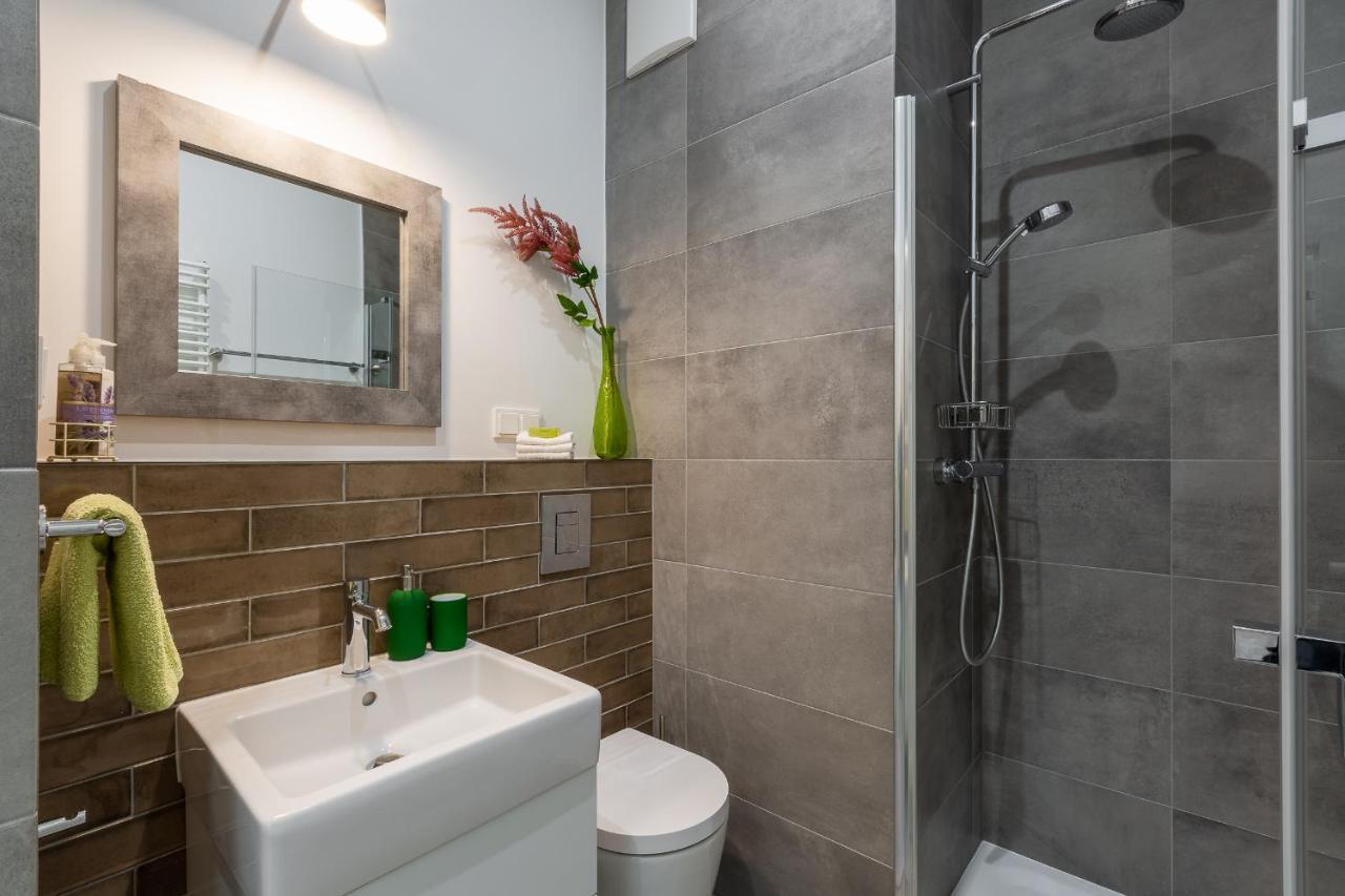 Apartament Ksiezycowy - Mlyn Maria - Art Apartments Вроцлав Екстер'єр фото